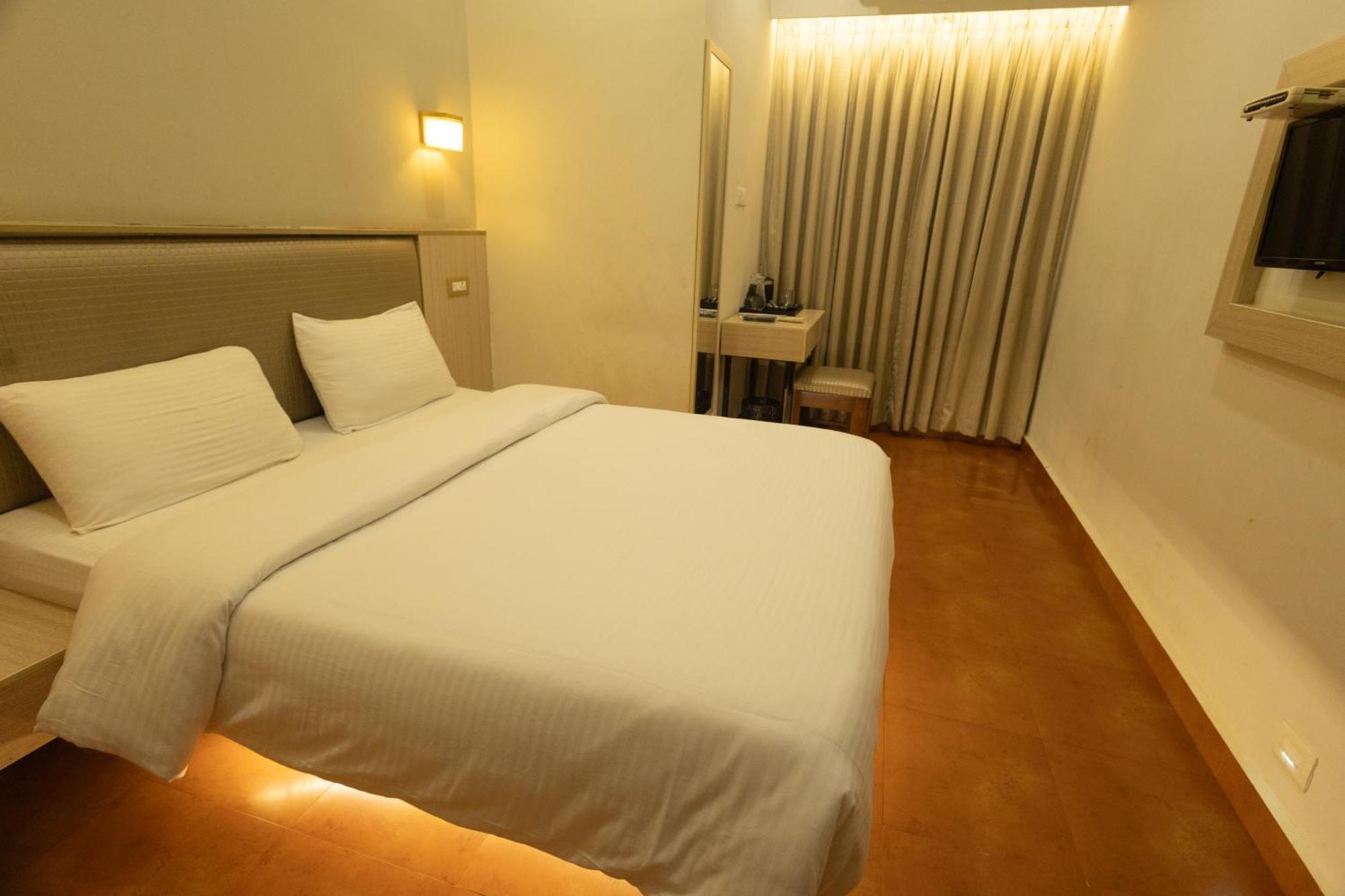 The Nisha Continental Kottayam Exterior foto