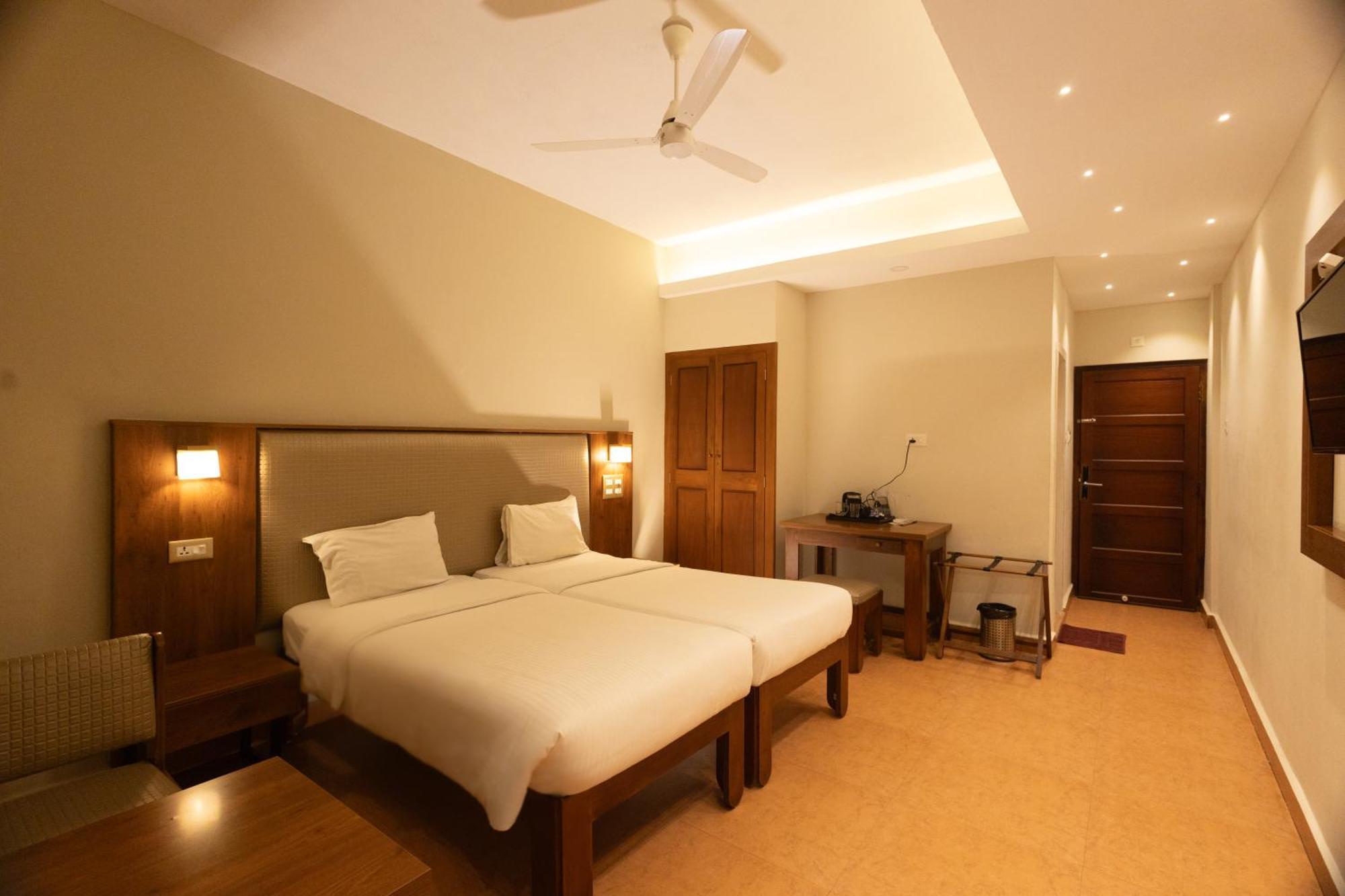 The Nisha Continental Kottayam Exterior foto